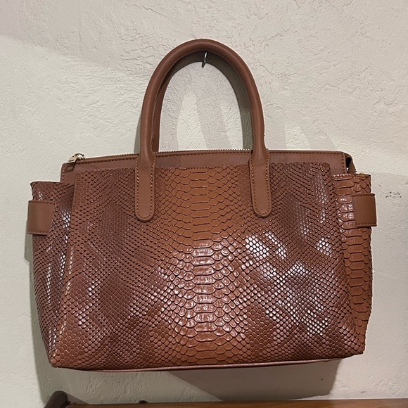 Mellow World Vegan Leather Cognac Crossbody. Snakeskin texture. Gently Usef. - Picture 3 of 11
